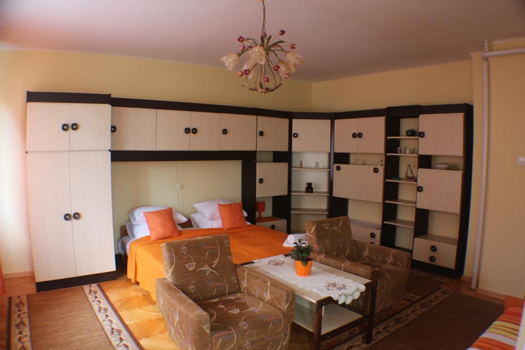 Altan Apartments Хевіз Екстер'єр фото